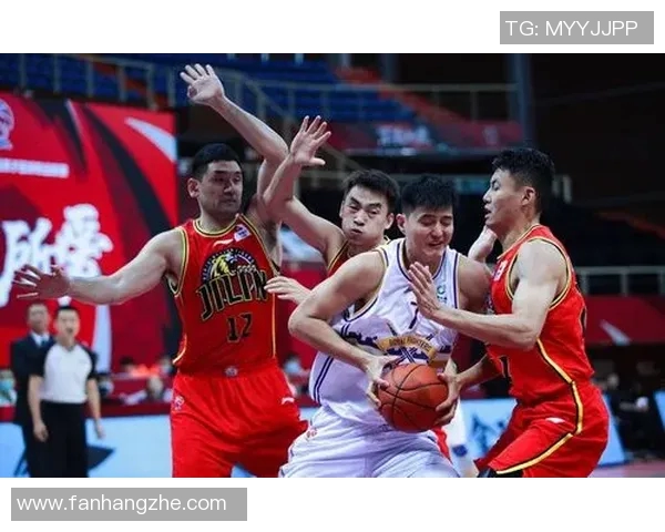 成都网球队在邀请赛中以60分领跑积分榜展现强劲实力