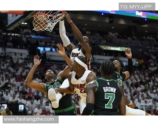 足球巨星们惊叹扣篮瞬间精彩瞬间尽显运动魅力与激情